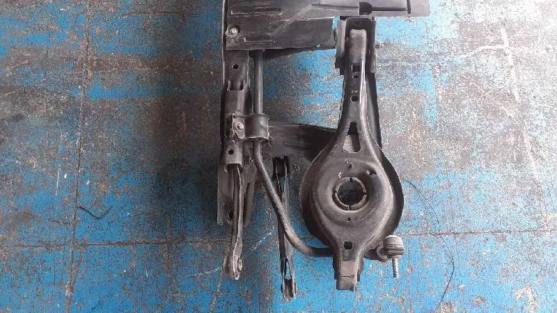 Puente Trasero para Ford Kuga (Cbs)