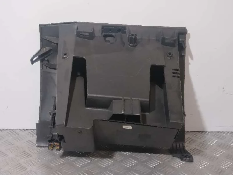 Guantera para Ford Kuga (Cbs)
