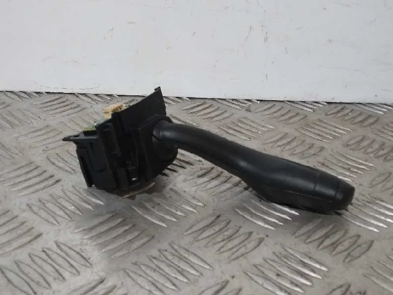 Mando Luces para Ford Kuga (Cbs)