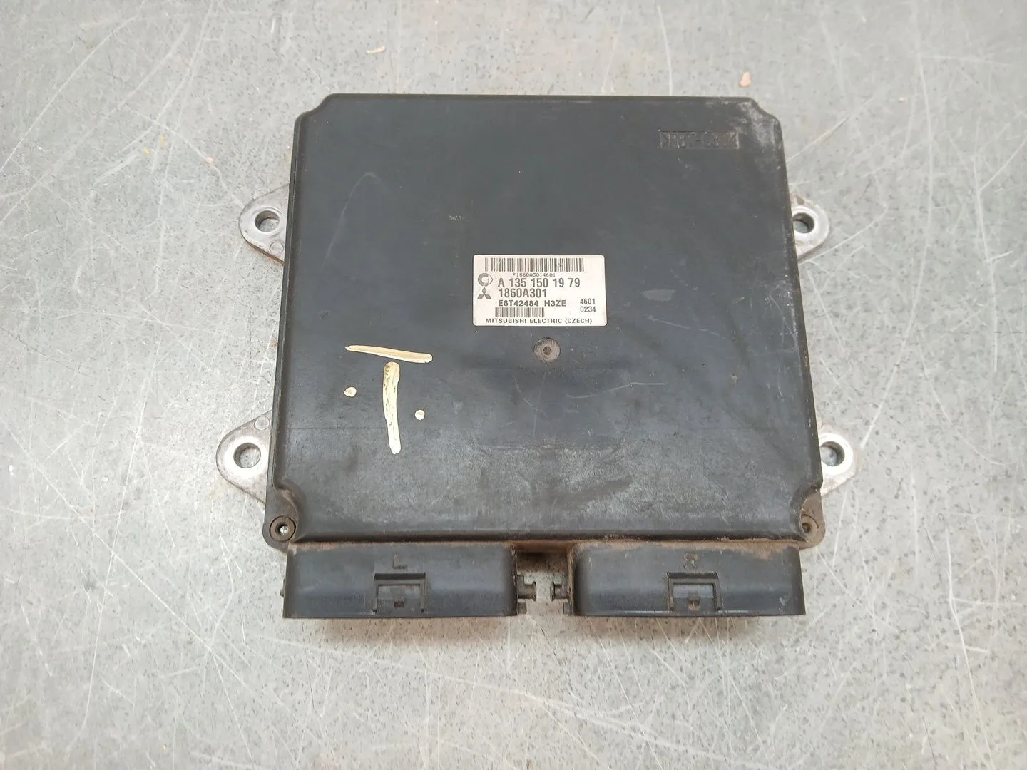 Centralita Motor Uce para Mitsubishi Colt Berlina 5 (Z30A)