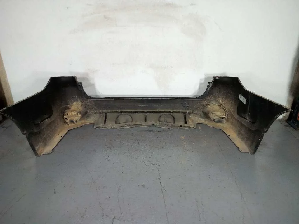Paragolpes Trasero para Subaru Outback (B15)