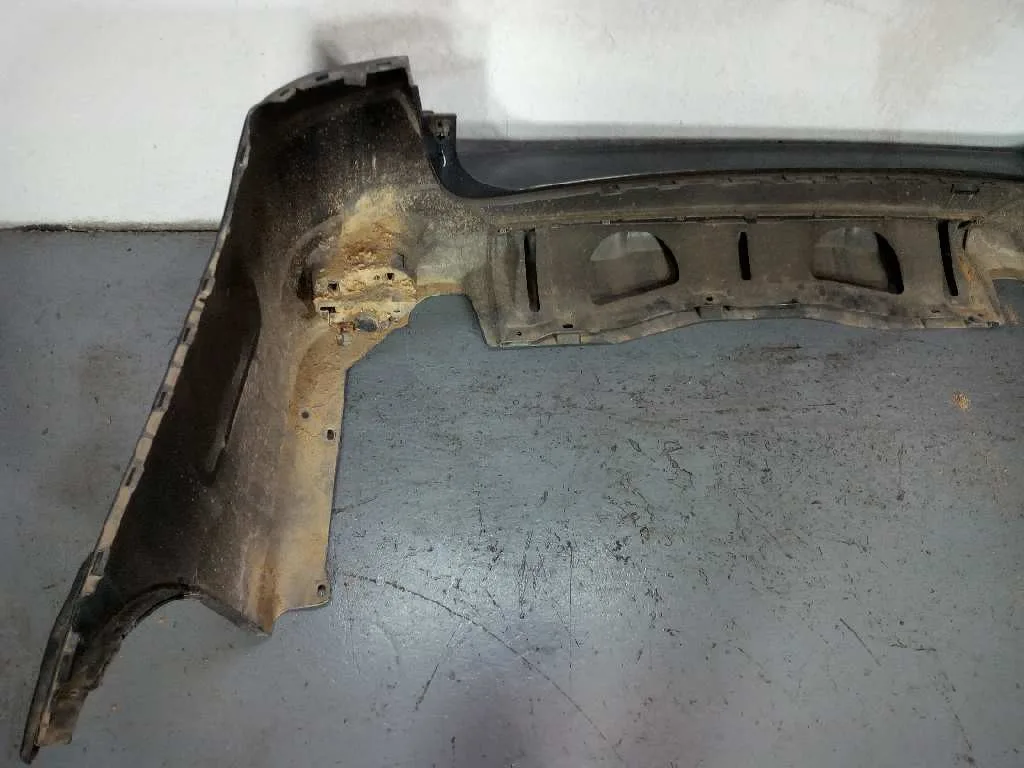 Paragolpes Trasero para Subaru Outback (B15)