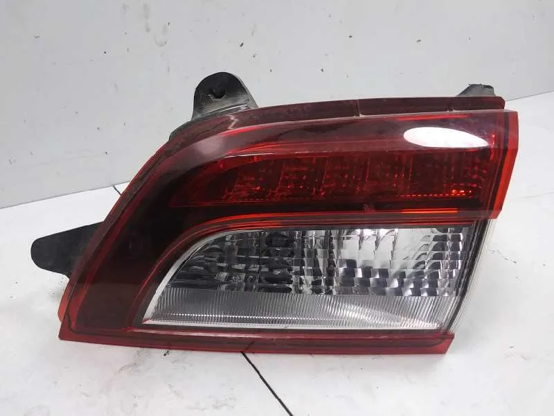 Piloto Trasero Derecho Interior para Subaru Outback (B15)