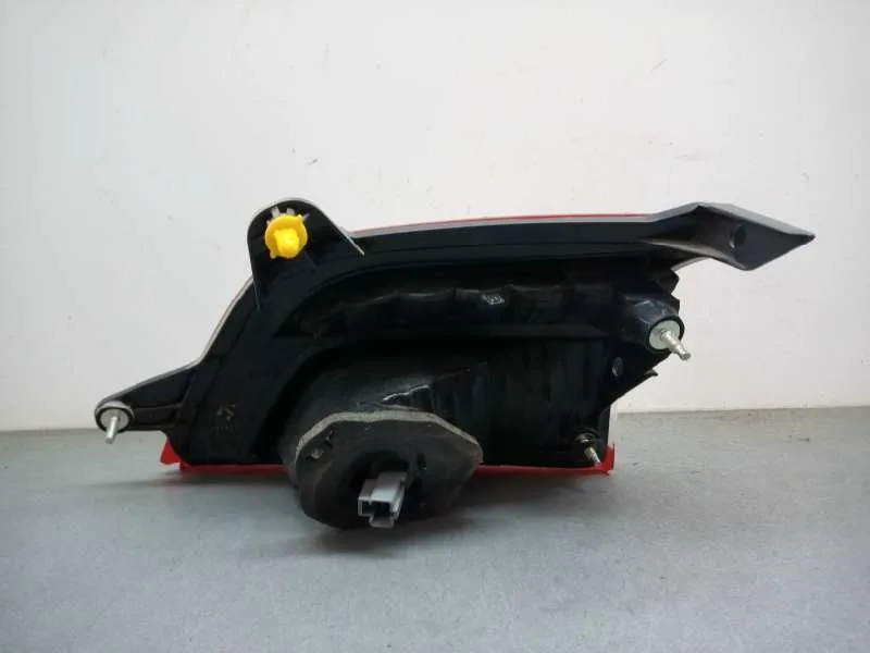 Piloto Trasero Izquierdo Interior para Subaru Outback (B15)