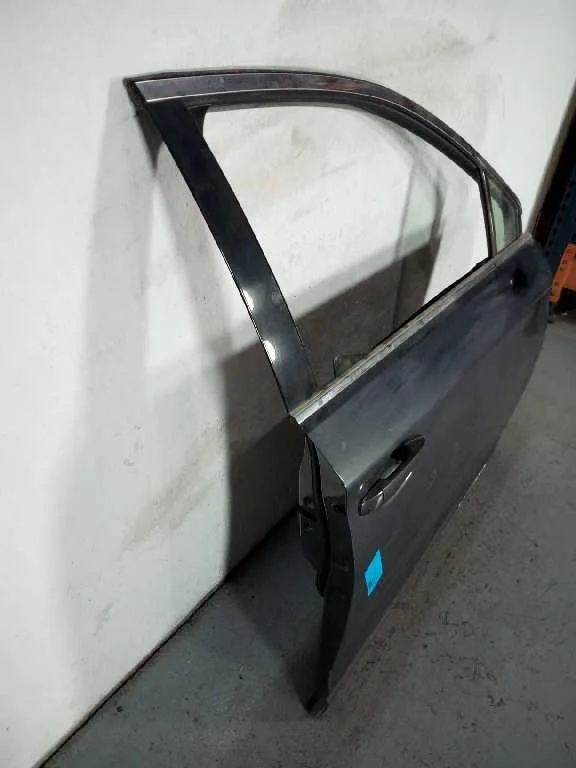 Puerta Delantera Derecha para Subaru Outback (B15)