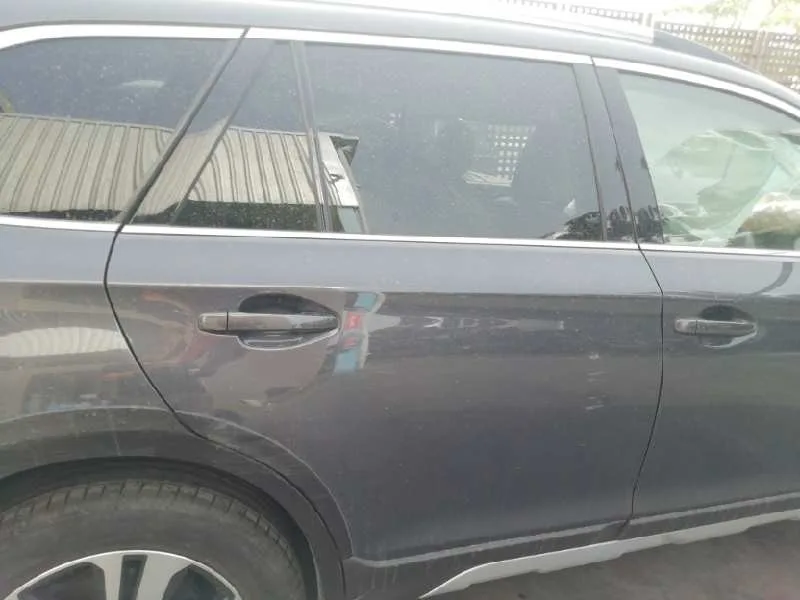 Puerta Trasera Derecha para Subaru Outback (B15)