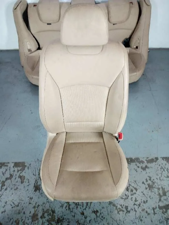 Juego Asientos Completo para Subaru Outback (B15)