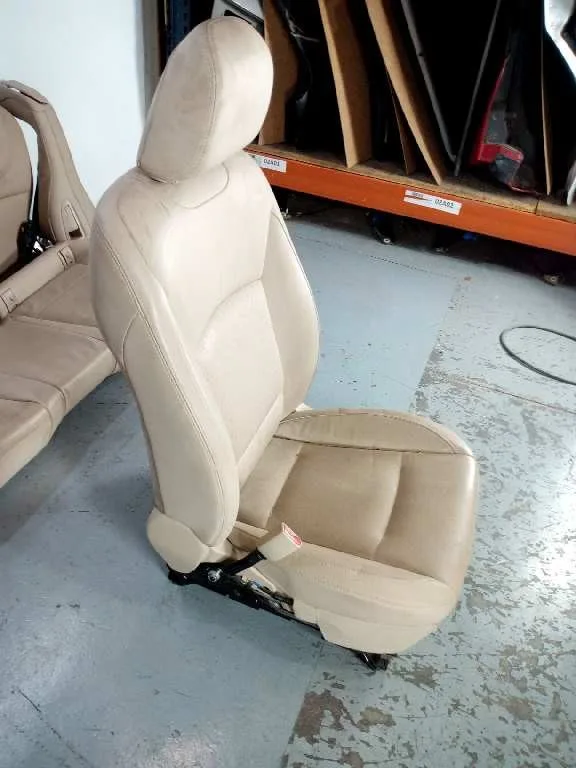 Juego Asientos Completo para Subaru Outback (B15)