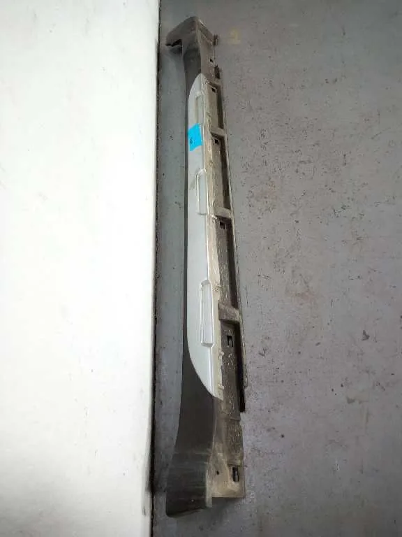 Faldon Lateral para Subaru Outback (B15)