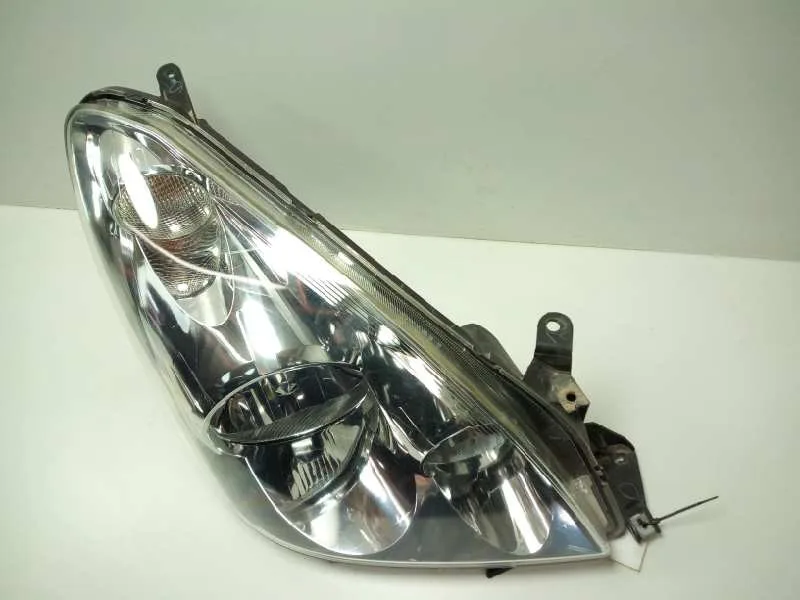 Faro Derecho para Toyota Corolla Verso (R1)