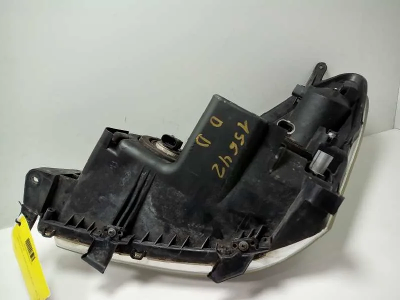 Faro Derecho para Toyota Corolla Verso (R1)