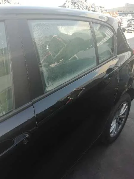 Puerta Trasera Izquierda para Bmw Serie 1 Lim. (F20)