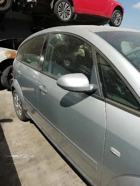 Puerta Delantera Derecha para Audi A2 (8Z)
