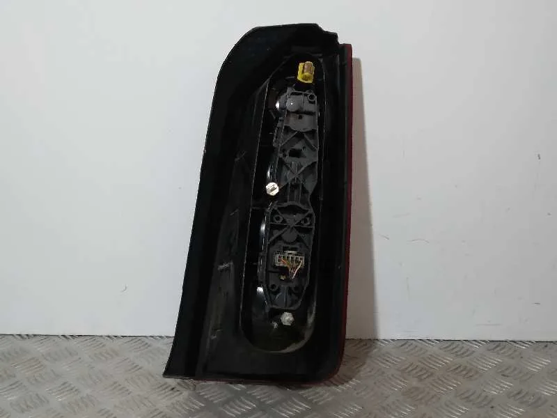 Piloto Trasero Izquierdo para Fiat Idea (135)