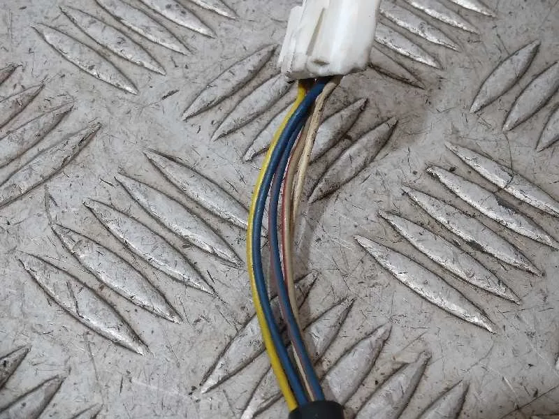 Retrovisor Derecho para Fiat Idea (135)