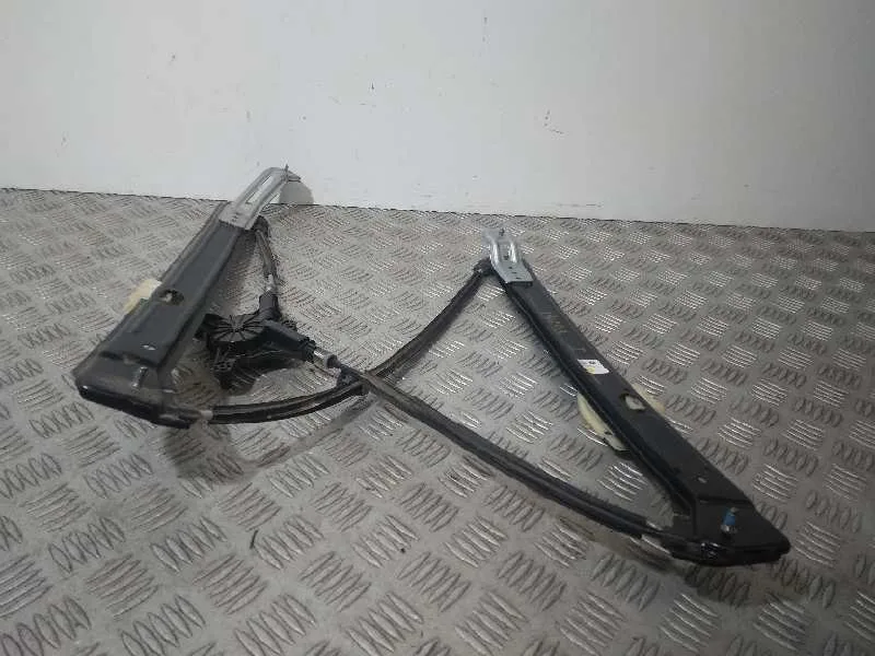 Elevalunas Delantero Izquierdo para Seat Ateca (Khp)