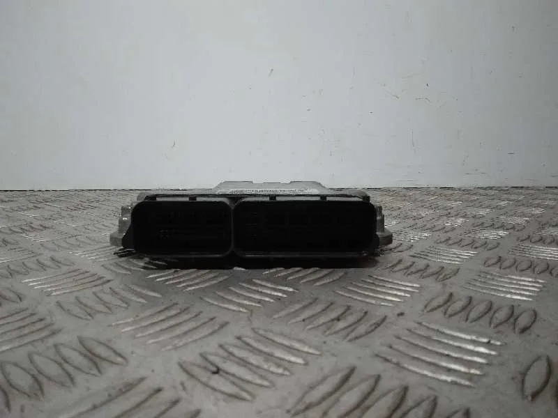 Centralita Motor Uce para Opel Insignia Berlina