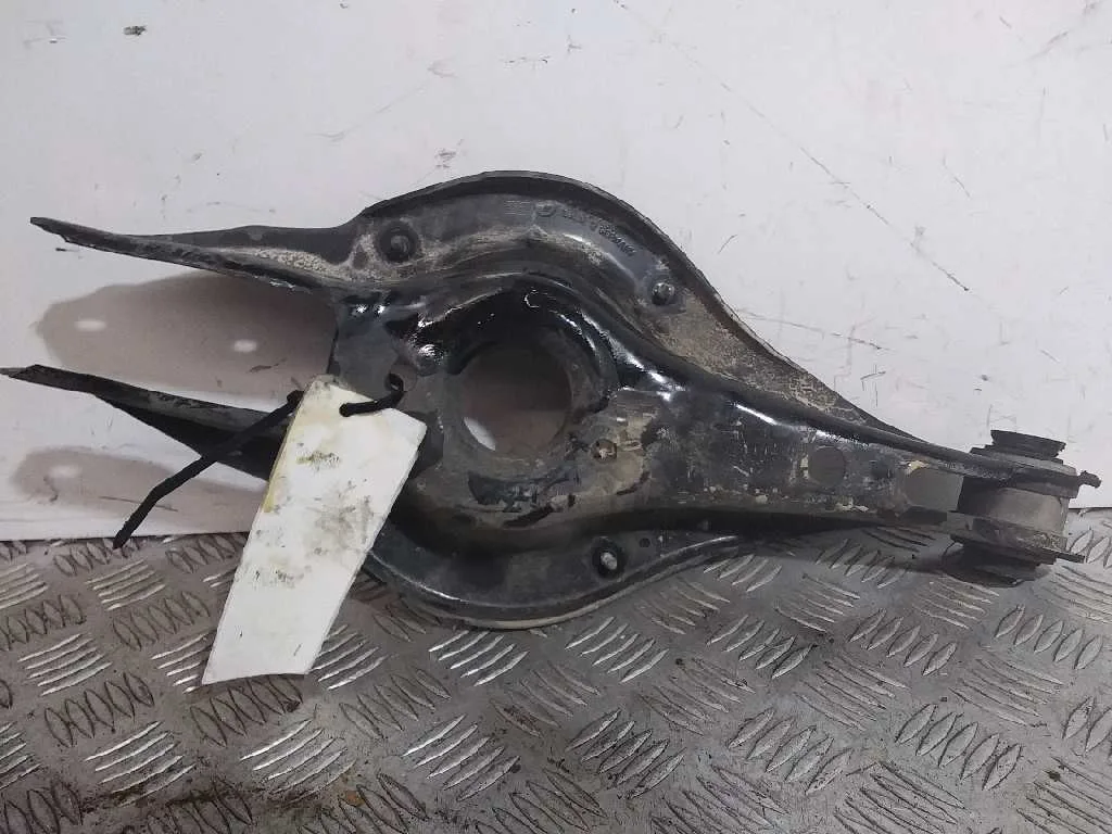 Brazo Suspension Inferior Trasero Derecho para Bmw Serie 1 Lim. (F20)