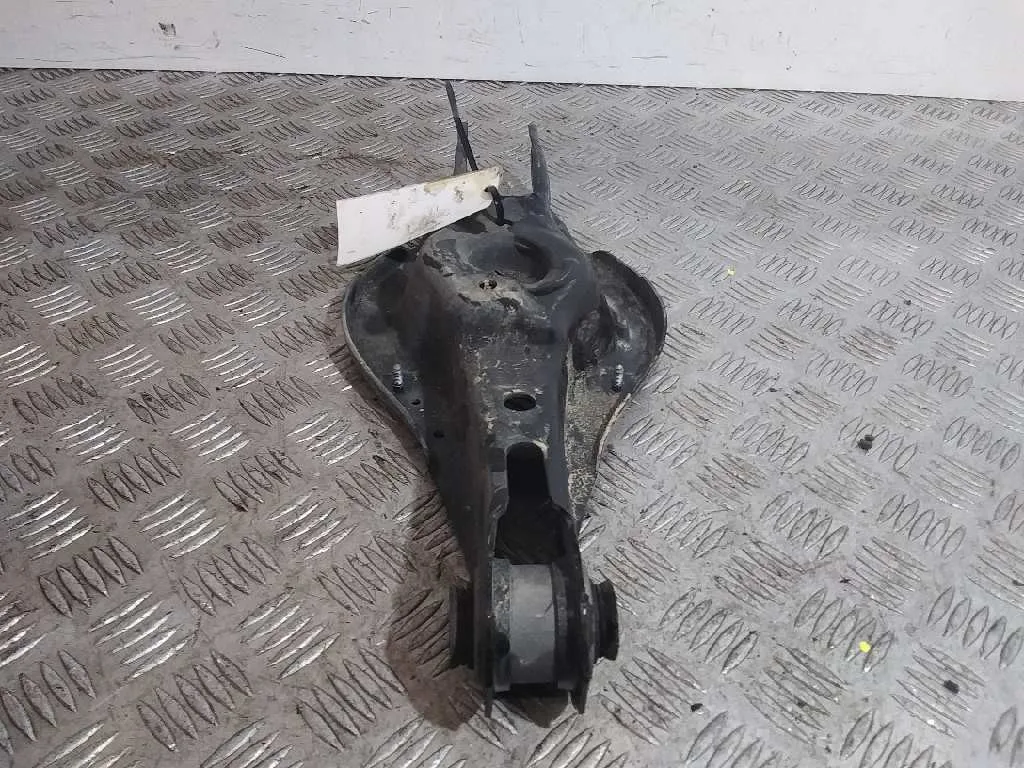Brazo Suspension Inferior Trasero Derecho para Bmw Serie 1 Lim. (F20)