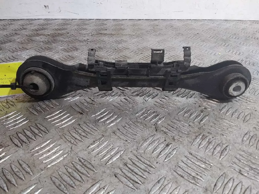 Brazo Suspension Superior Trasero Derecho para Bmw Serie 1 Lim. (F20)