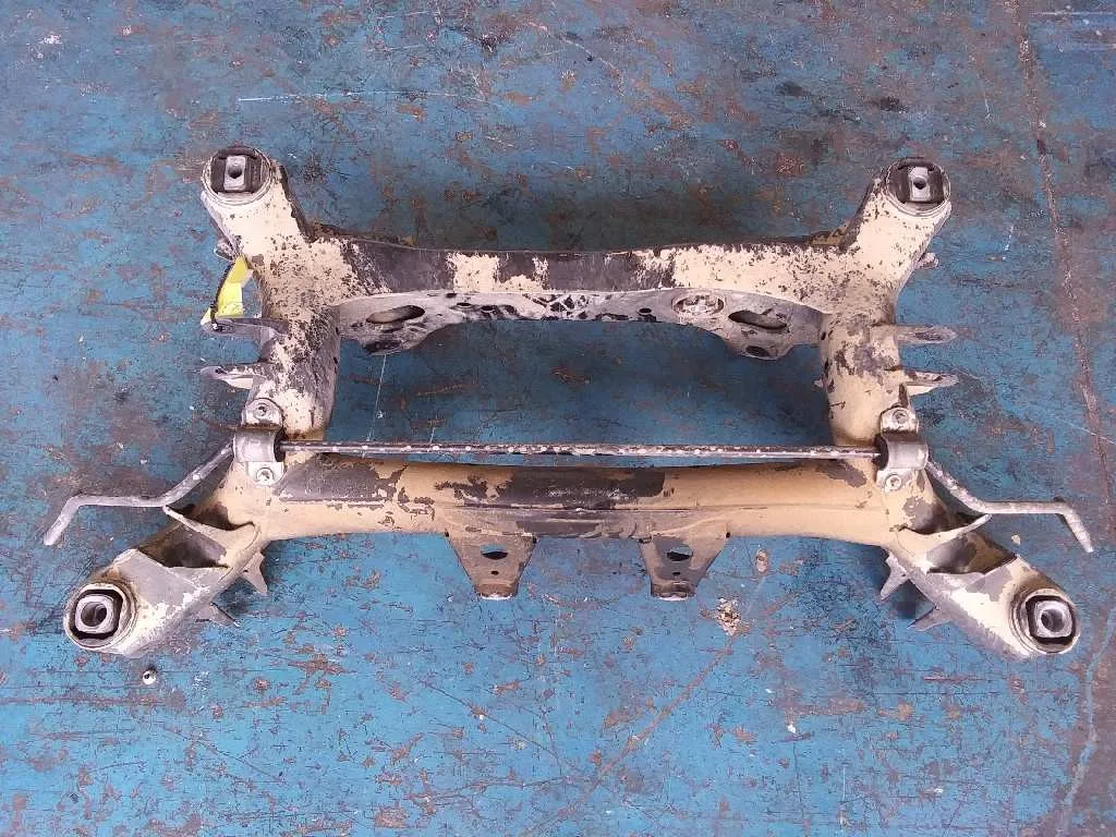 Puente Trasero para Bmw Serie 1 Lim. (F20)