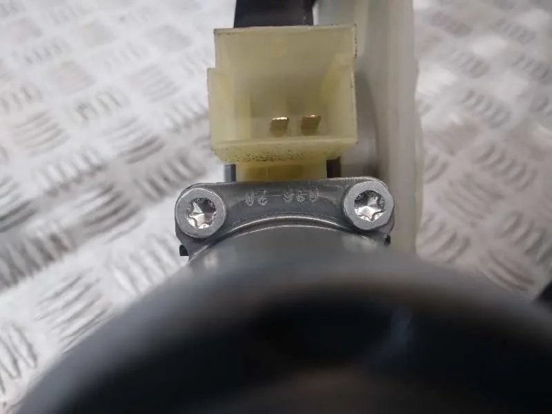 Elevalunas Delantero Izquierdo para Seat Leon (Kl1)