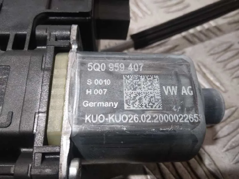 Elevalunas Trasero Izquierdo para Seat Leon (Kl1)