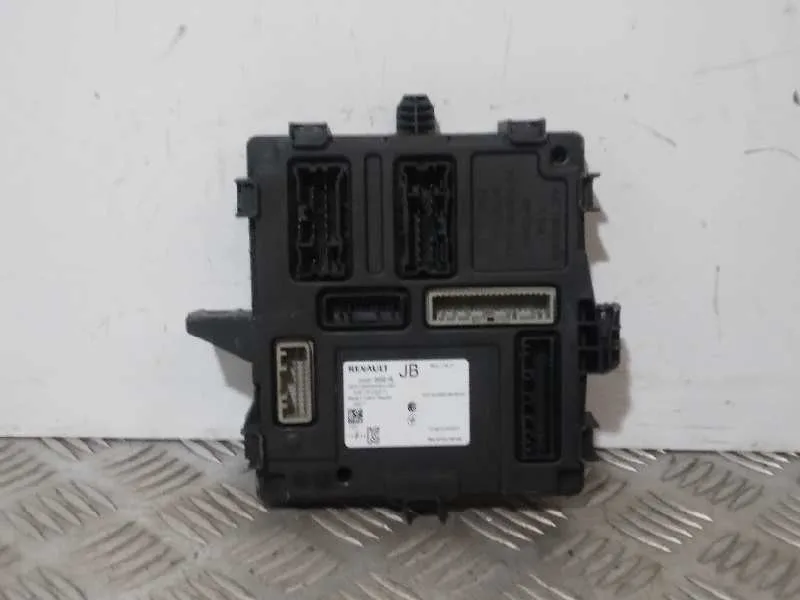 Caja Reles / Fusibles para Renault Clio V