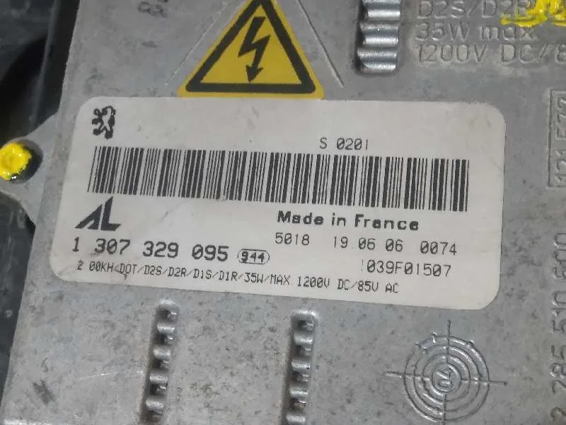 Faro Derecho para Peugeot 407