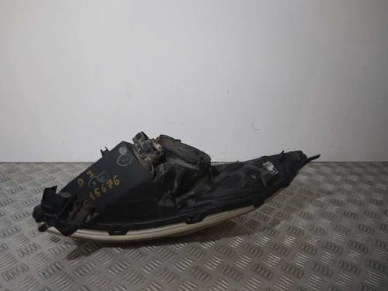 Faro Izquierdo para Toyota Prius (Nhw20)