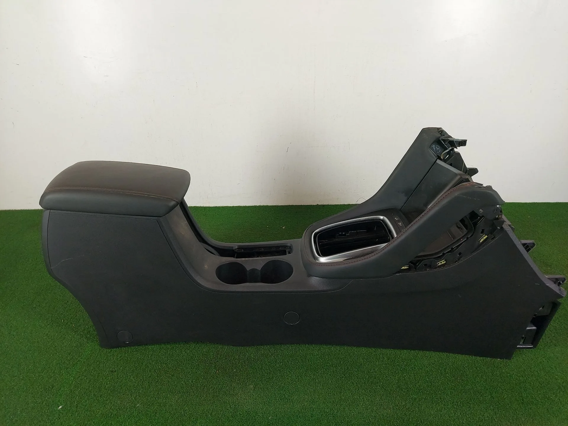 Apoyabrazos Central para Mg Zs Luxury