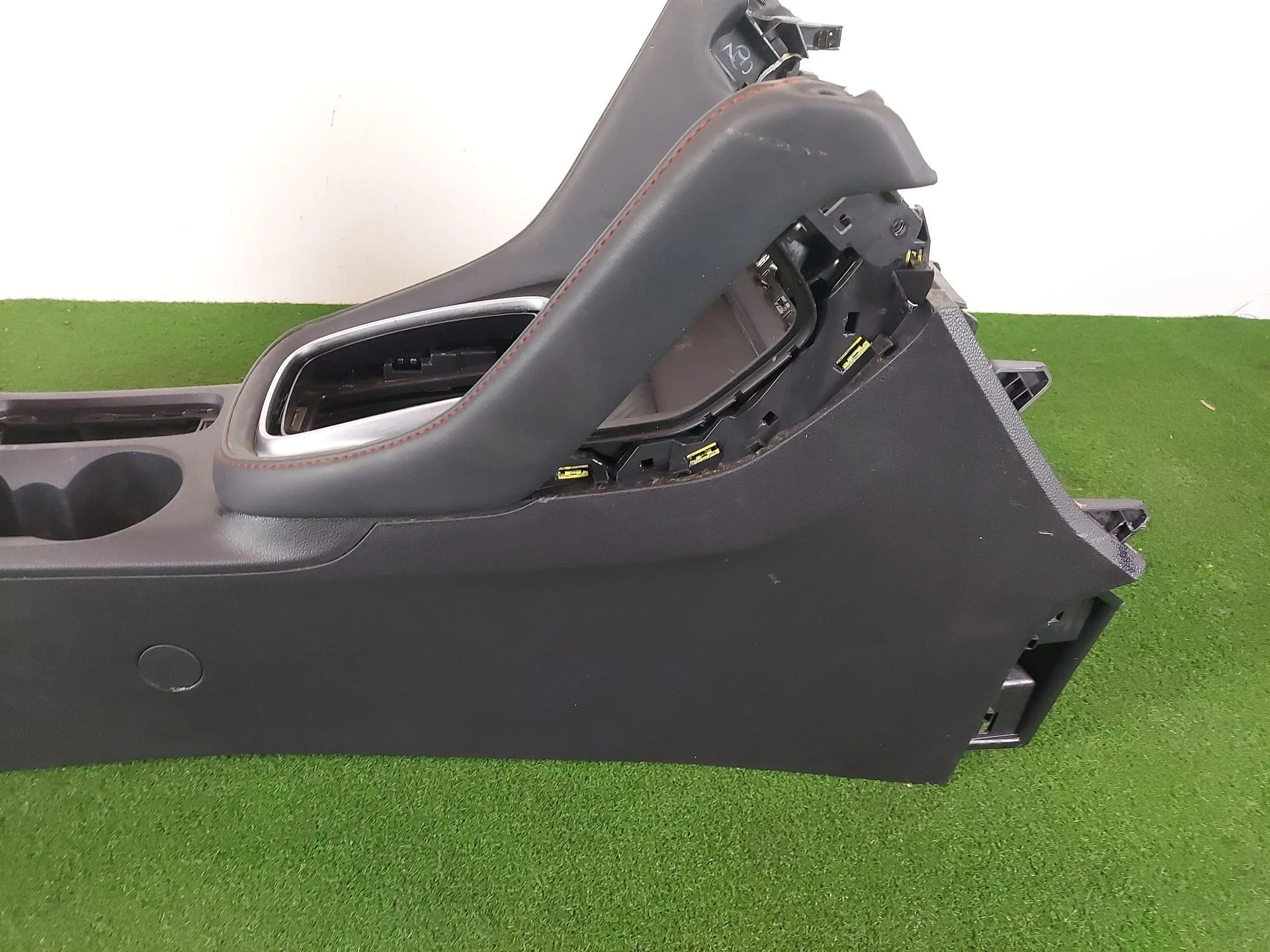 Apoyabrazos Central para Mg Zs Luxury