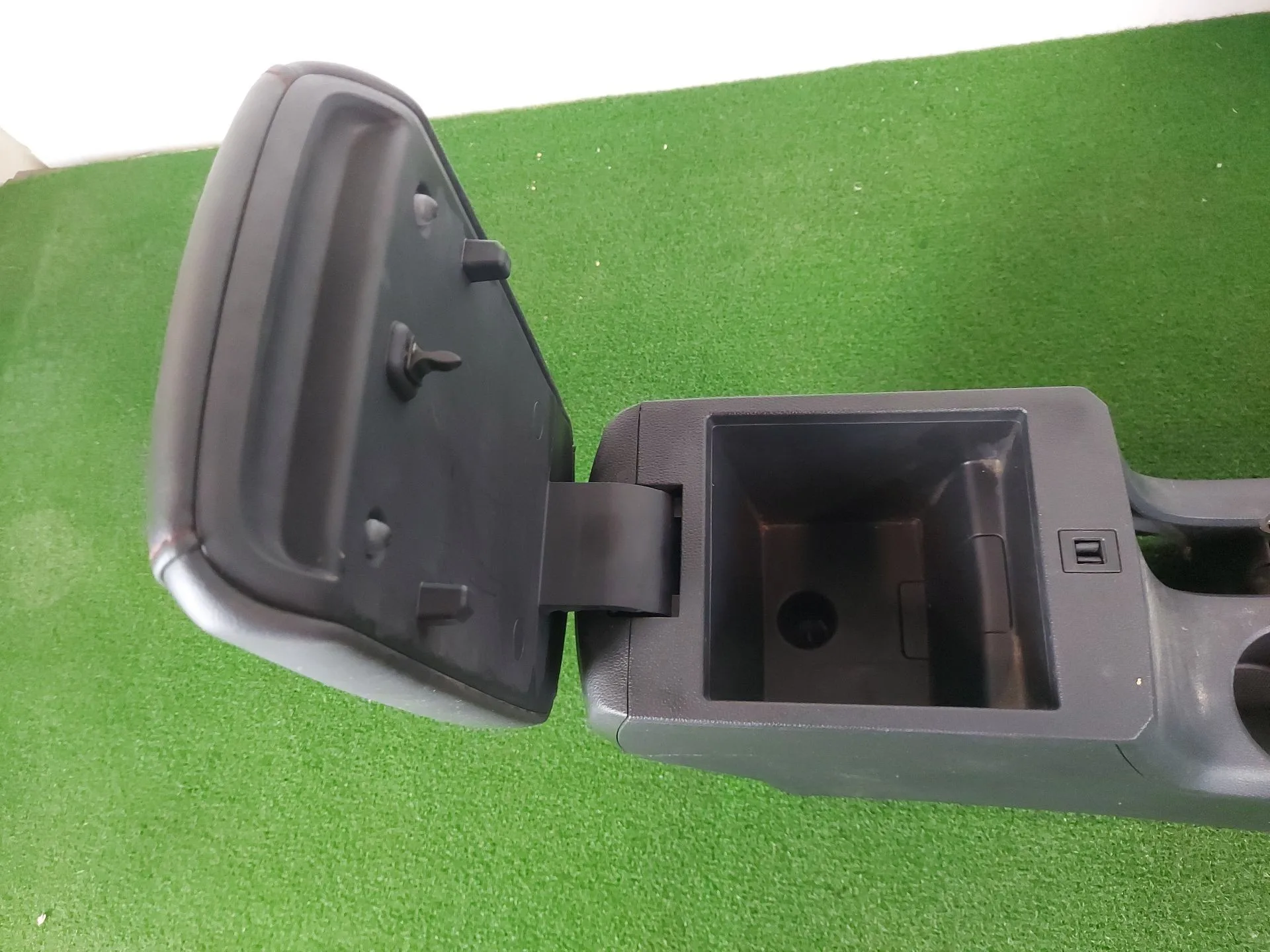Apoyabrazos Central para Mg Zs Luxury