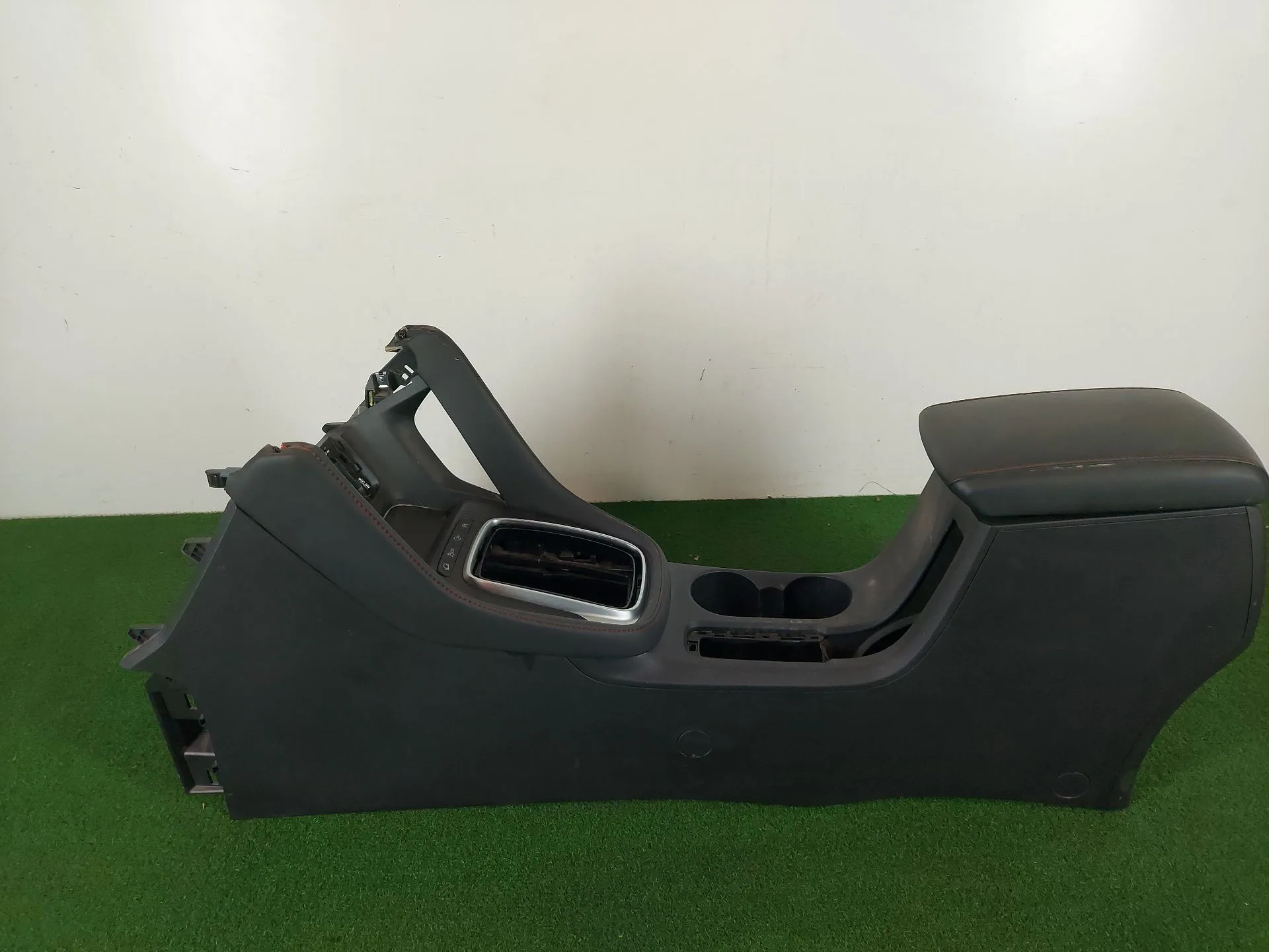 Apoyabrazos Central para Mg Zs Luxury