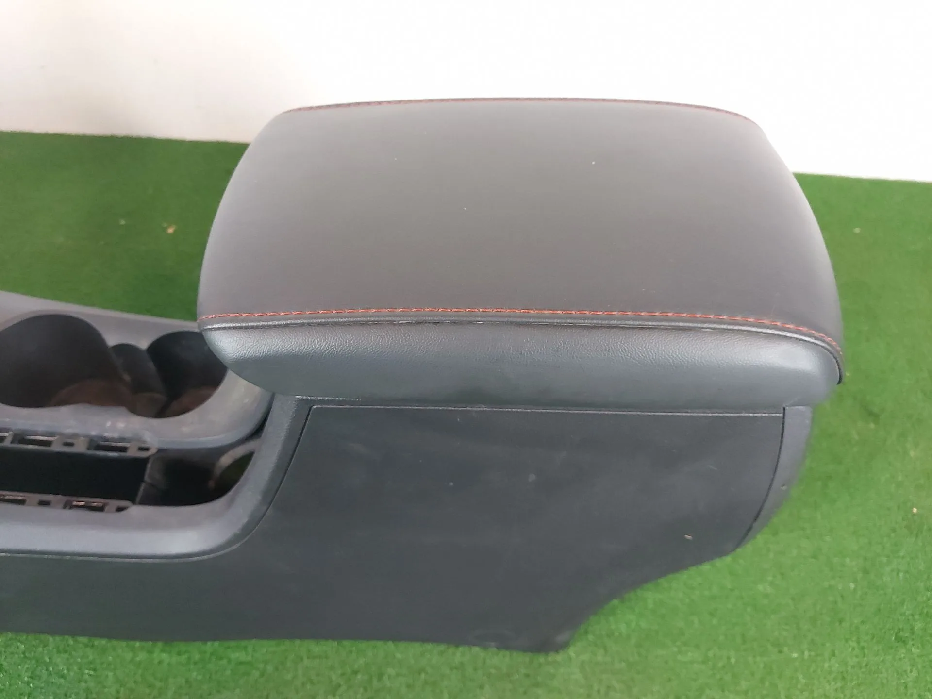 Apoyabrazos Central para Mg Zs Luxury