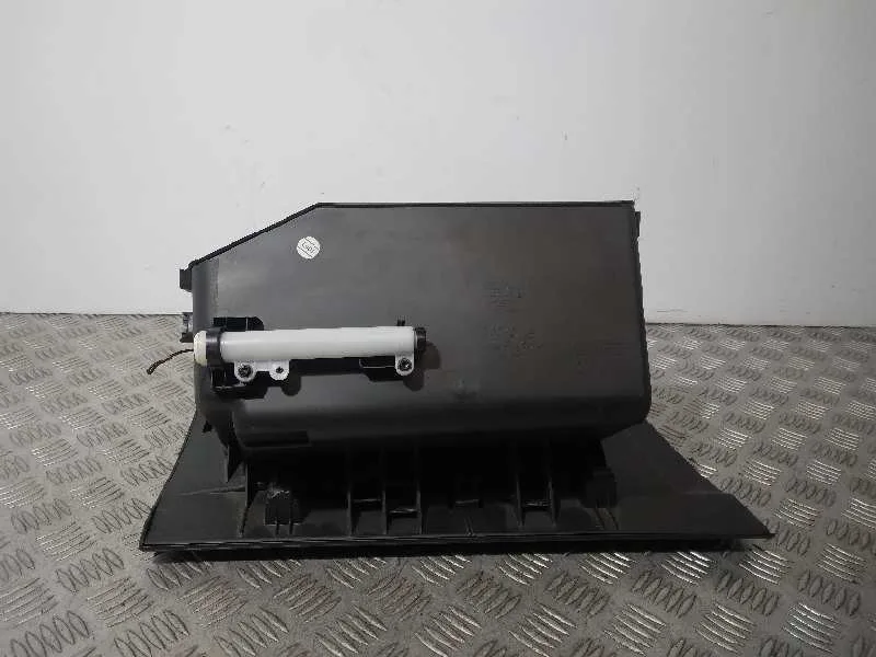 Guantera para Ford Focus Lim.