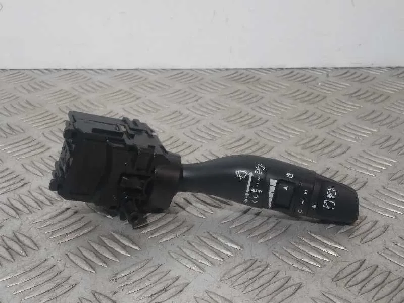 Mando Limpia para Kia Carens ( )