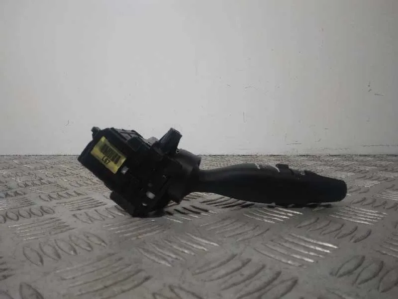 Mando Limpia para Kia Carens ( )