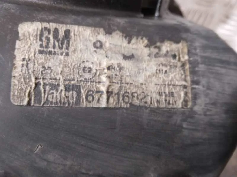 Faro Derecho para Opel Zafira A