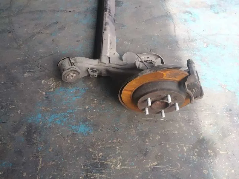 Puente Trasero para Kia Carens ( )