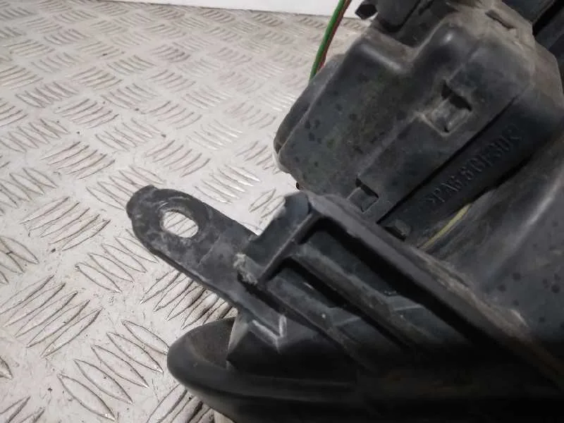 Faro Izquierdo para Peugeot 206 Berlina