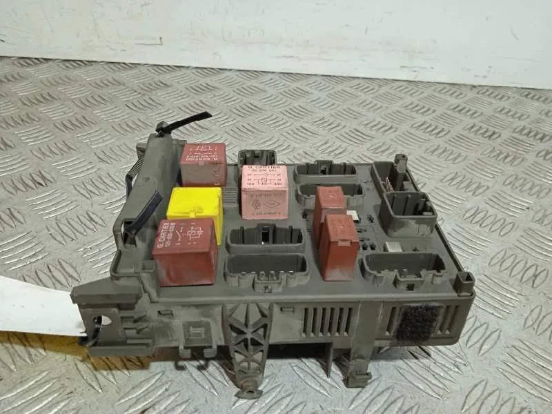 Caja Reles / Fusibles para Renault Laguna Ii (Bg0)