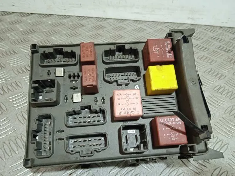 Caja Reles / Fusibles para Renault Laguna Ii (Bg0)
