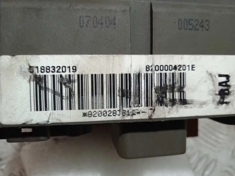 Caja Reles / Fusibles para Renault Laguna Ii (Bg0)