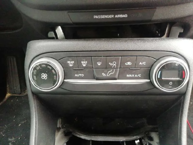 Mando Climatizador para Ford Fiesta (Ce1)