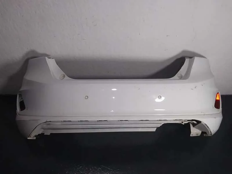 Paragolpes Trasero para Ford Fiesta (Ce1)