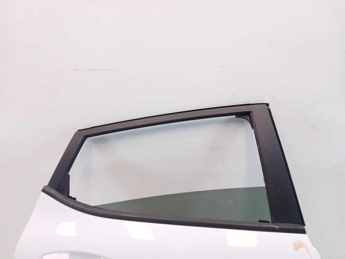 Puerta Trasera Derecha para Ford Fiesta (Ce1)
