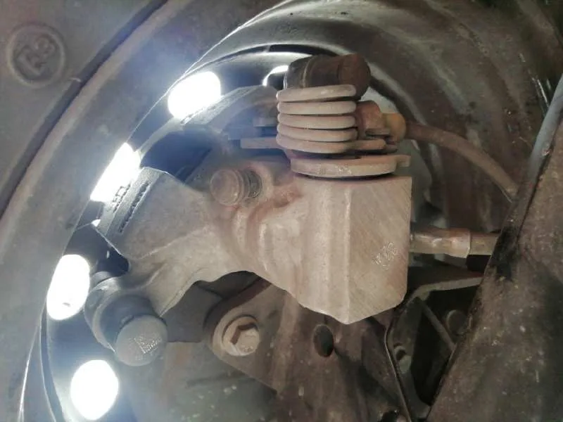 Pinza Freno Trasera Izquierda para Ford Fiesta (Ce1)