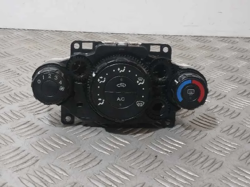 Mando Climatizador para Ford Fiesta (Cb1)