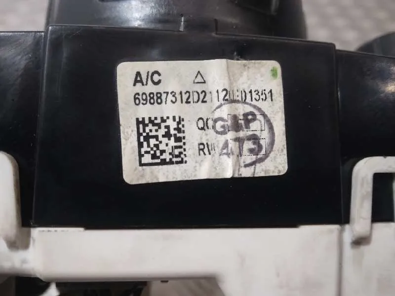 Mando Climatizador para Ford Fiesta (Cb1)